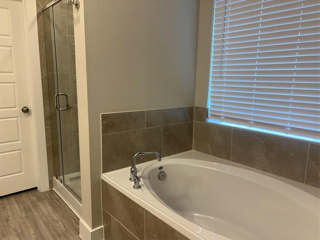 10534 Preserve Way - Photo 14