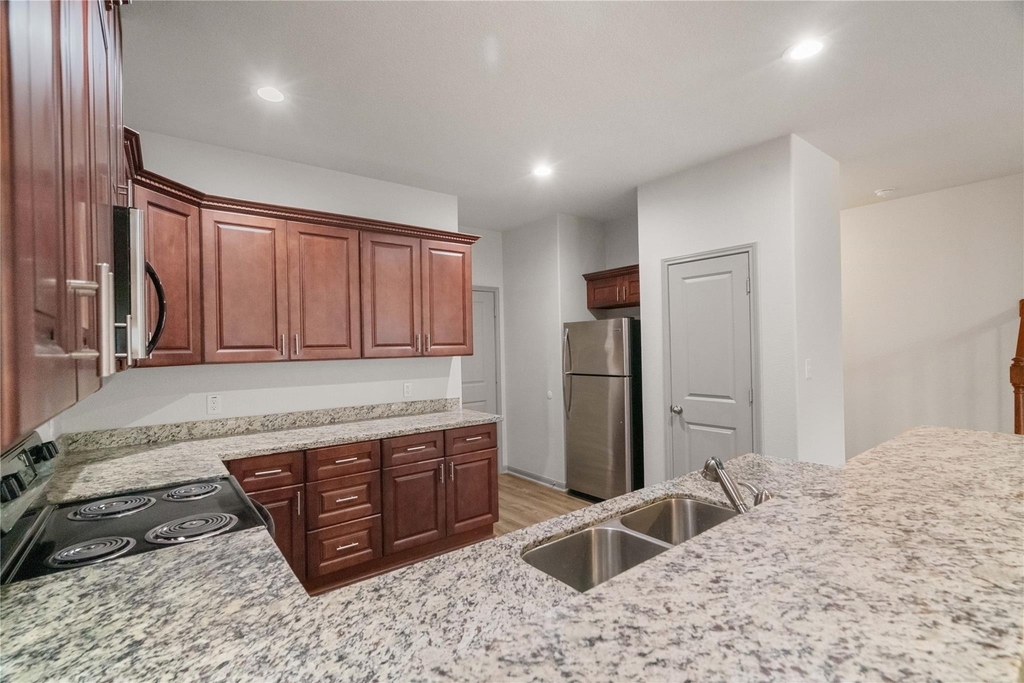 2702 Appian Way - Photo 6