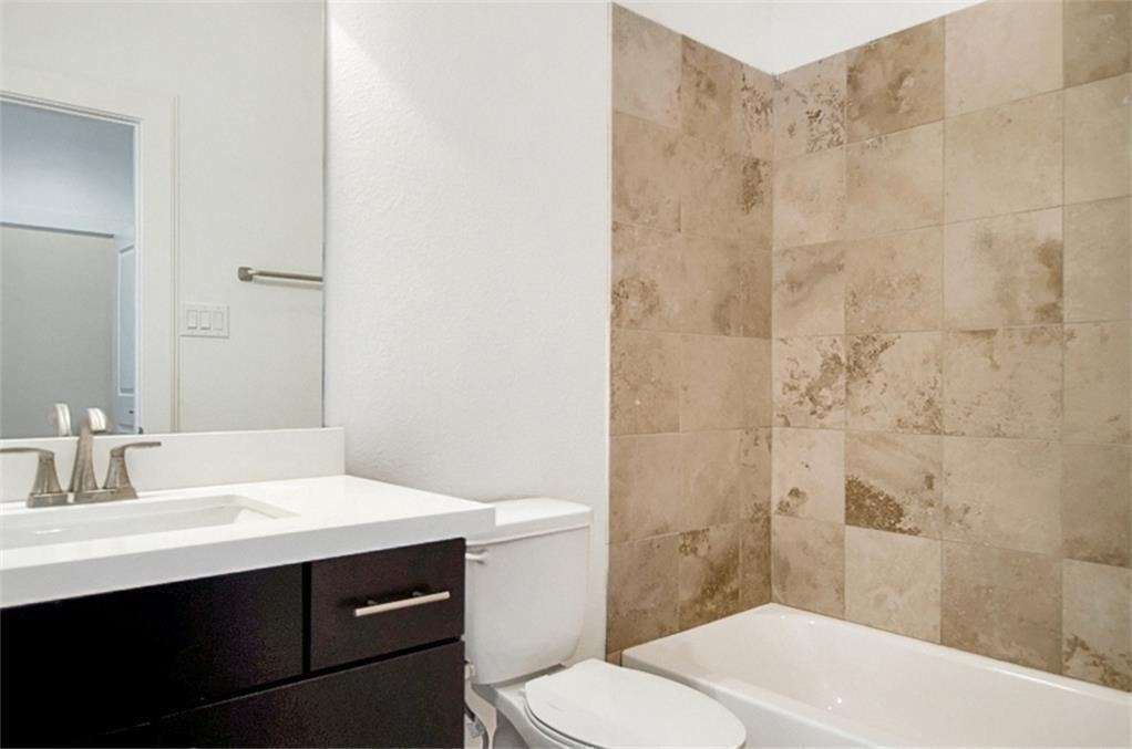 1120 Columbus Street - Photo 6