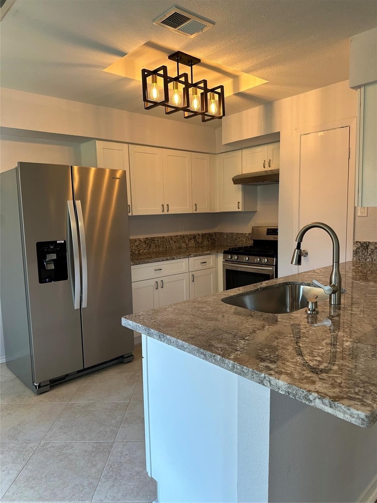 2414 Manila Lane - Photo 4