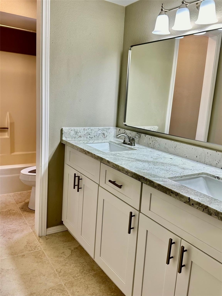 2414 Manila Lane - Photo 13