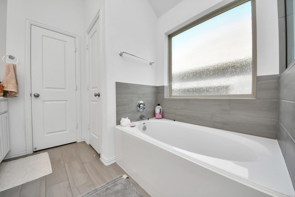 13018 Sheildaig Street - Photo 32