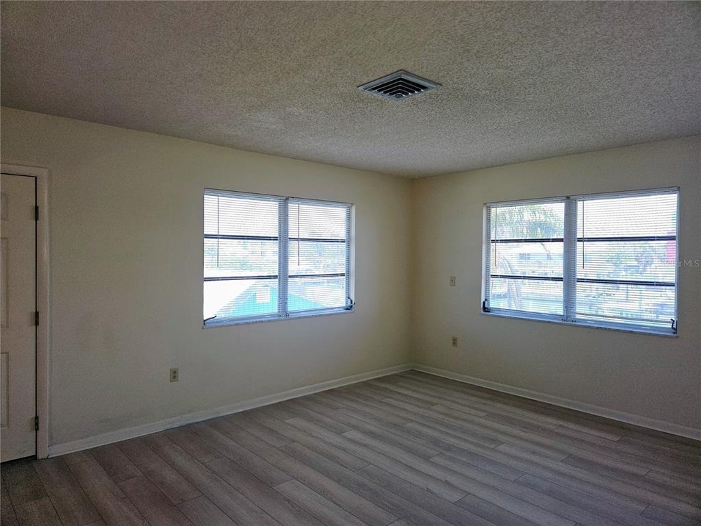360 137th Avenue Circle - Photo 2