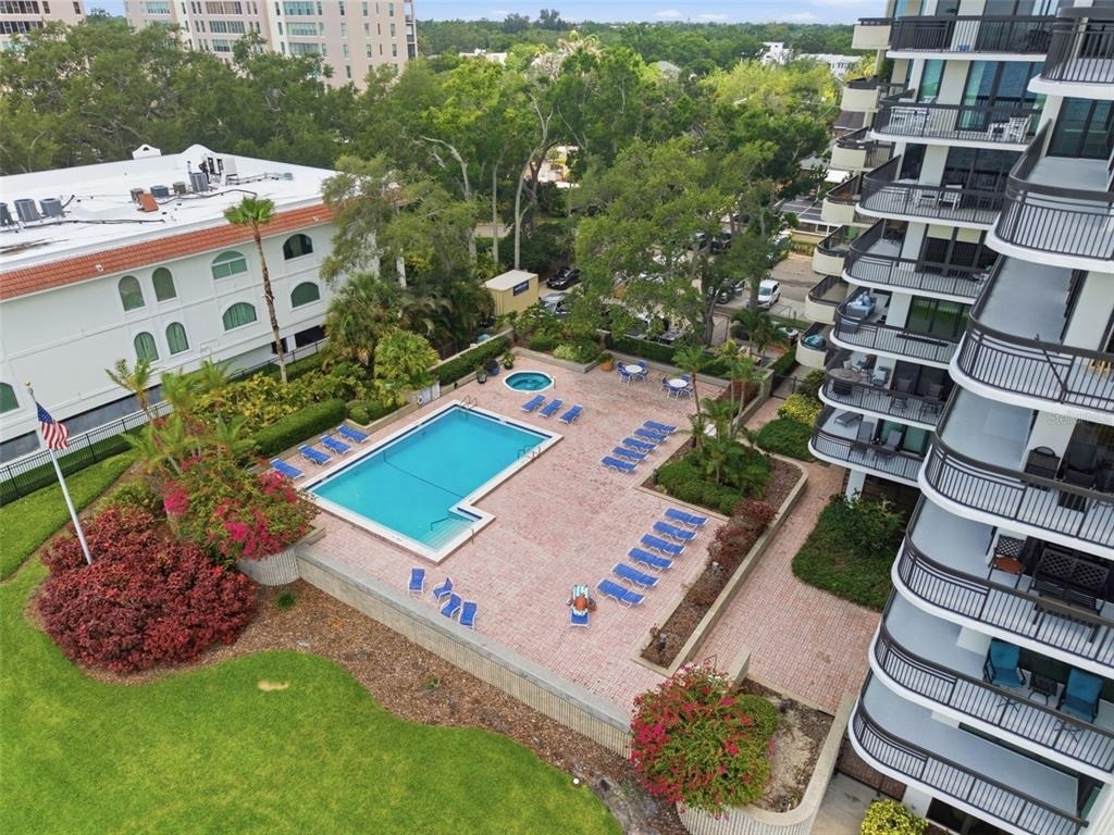 2413 Bayshore Boulevard - Photo 3