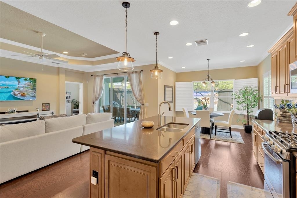 6420 Seasound Drive - Photo 9