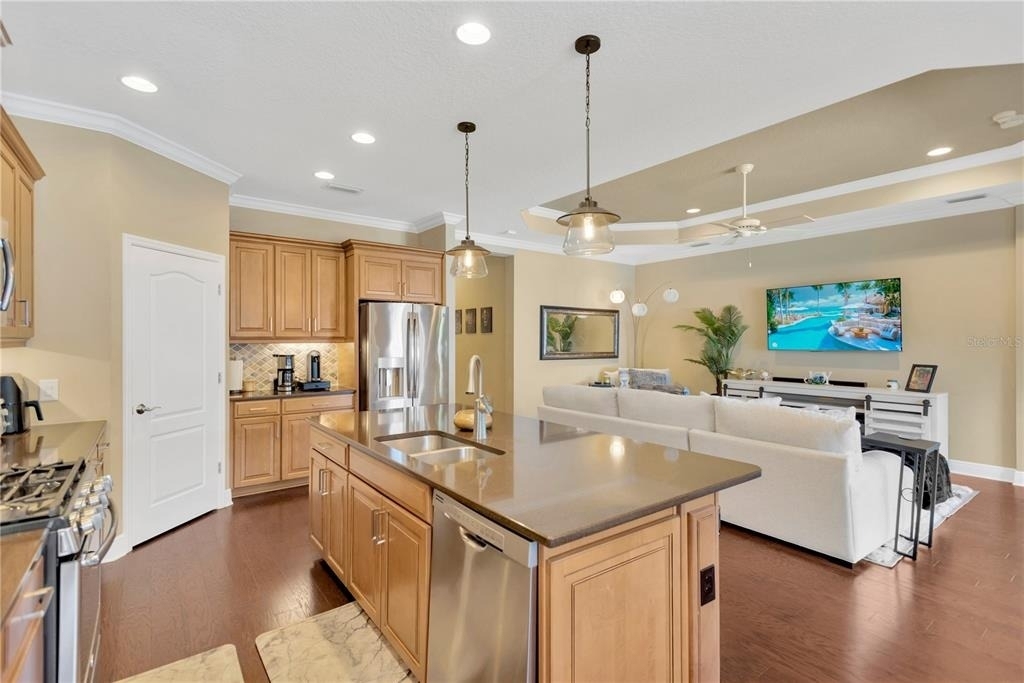 6420 Seasound Drive - Photo 10