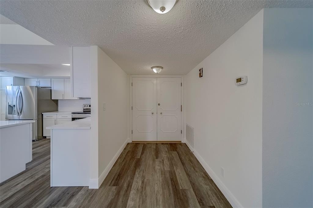 100 Oakmont Lane - Photo 2