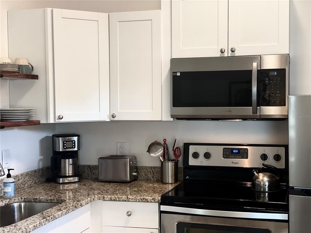 1484 Cleveland Street - Photo 6