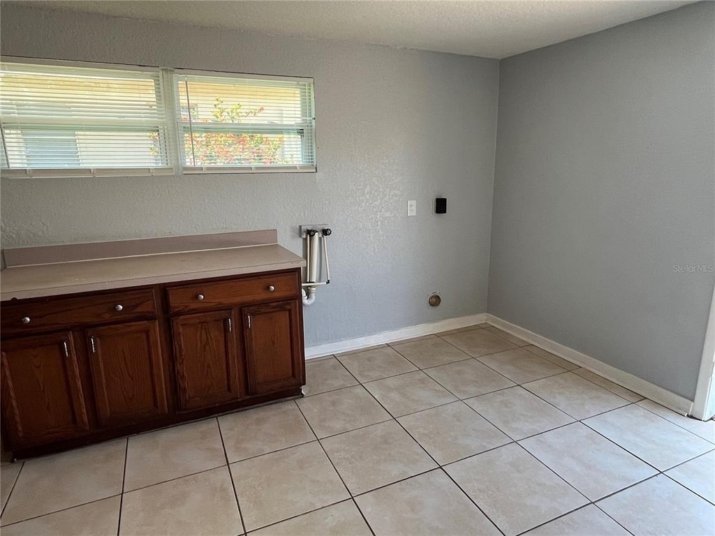 1142 Martin Street - Photo 4