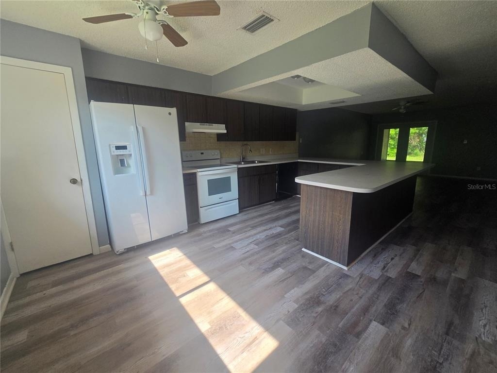 1316 Markham Avenue - Photo 1