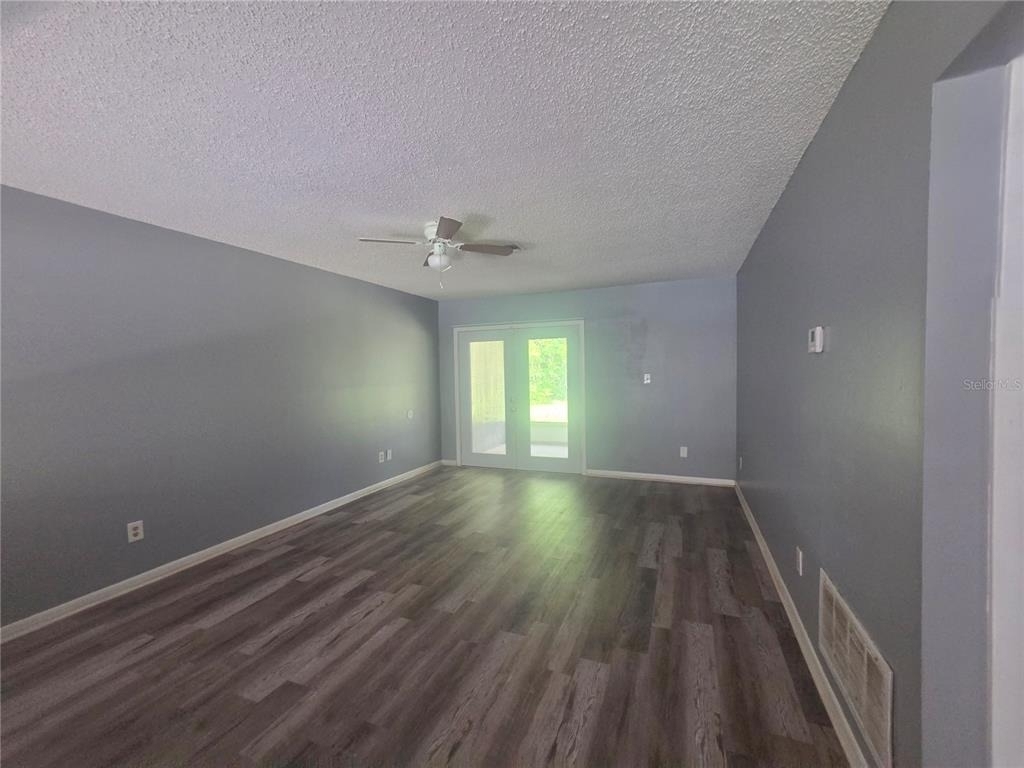1316 Markham Avenue - Photo 2