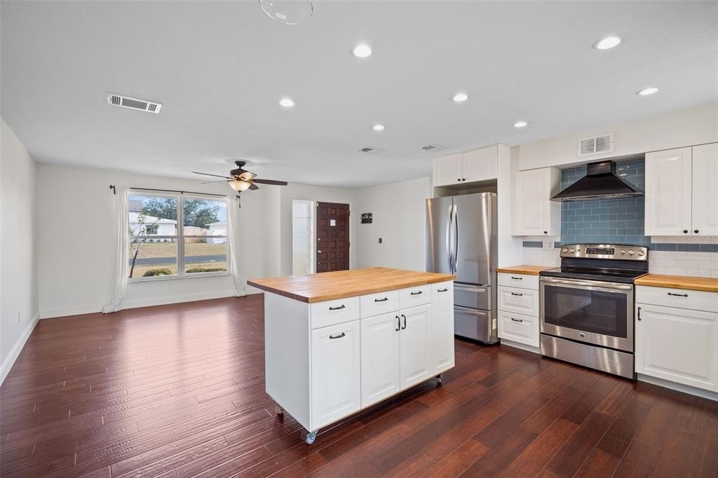 1712 Thomas Drive - Photo 5