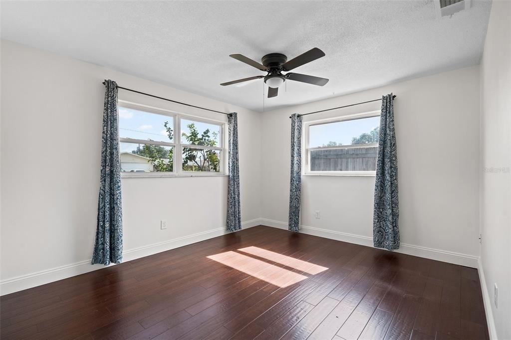 1712 Thomas Drive - Photo 12