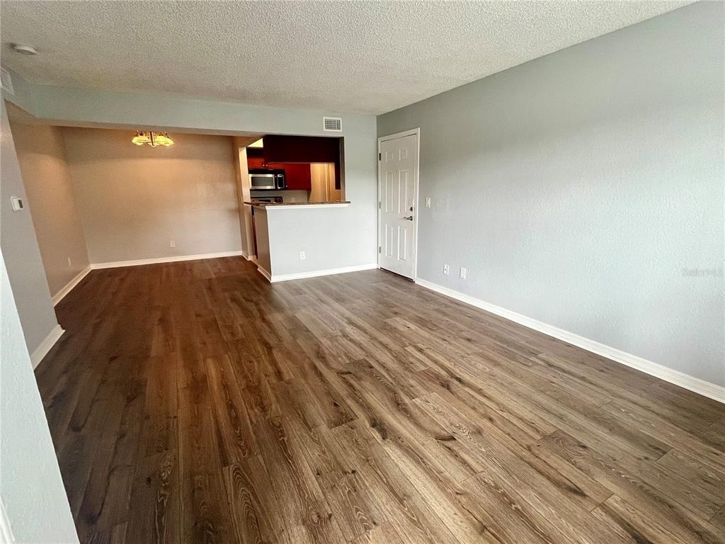 10200 Gandy Boulevard N - Photo 8