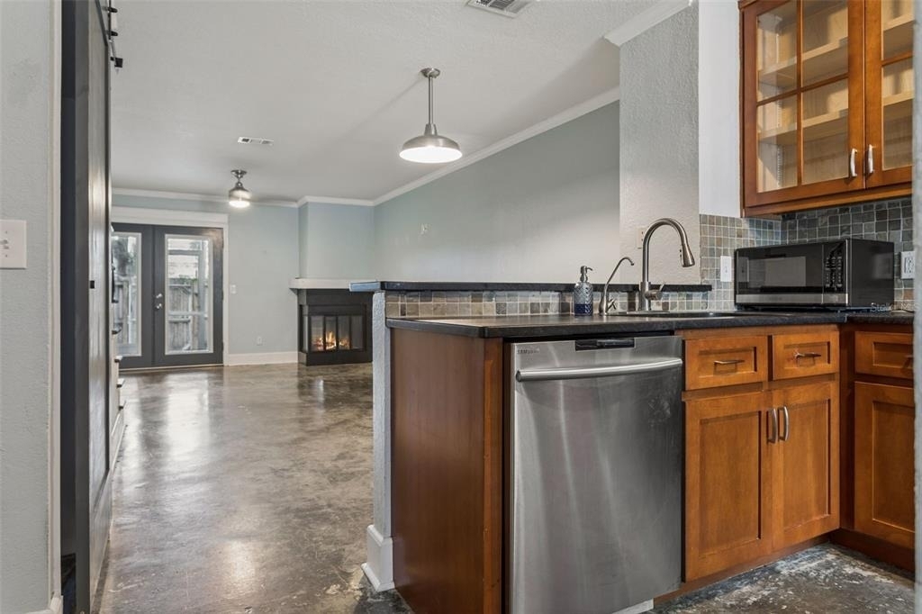 5720 Dalden Drive - Photo 3