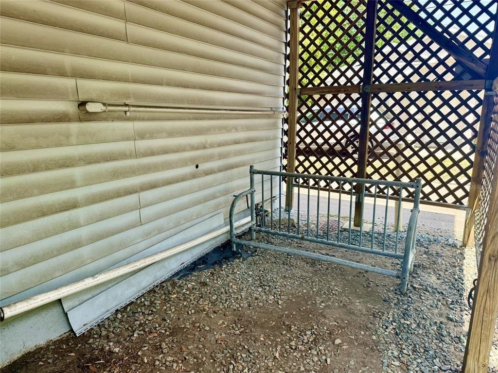 1135 Highland Street N - Photo 18