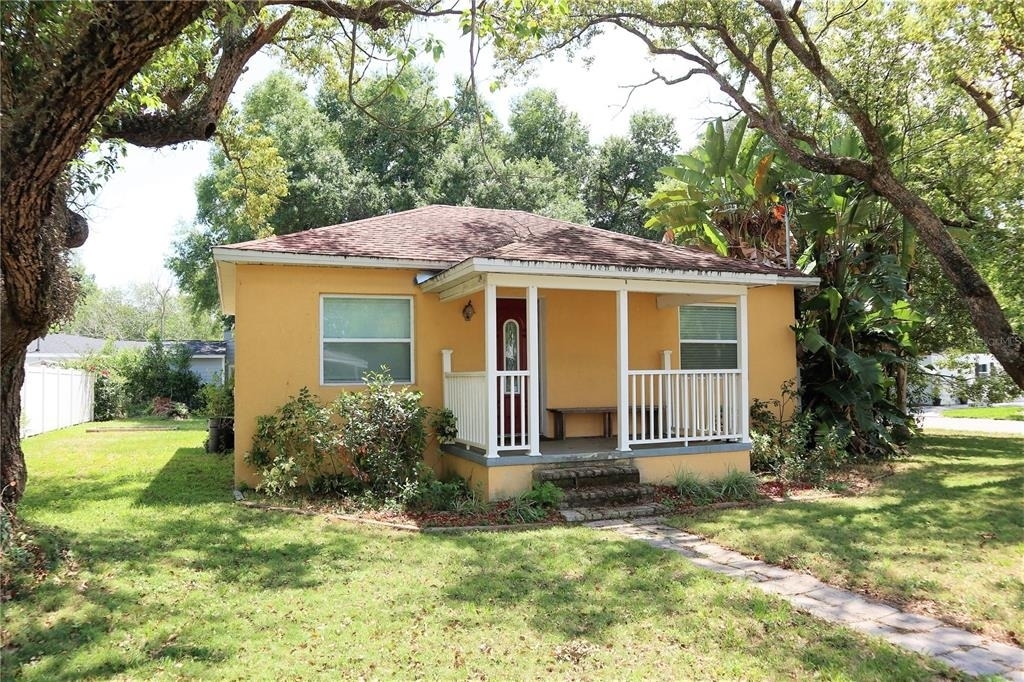 1219 E Frierson Avenue - Photo 0