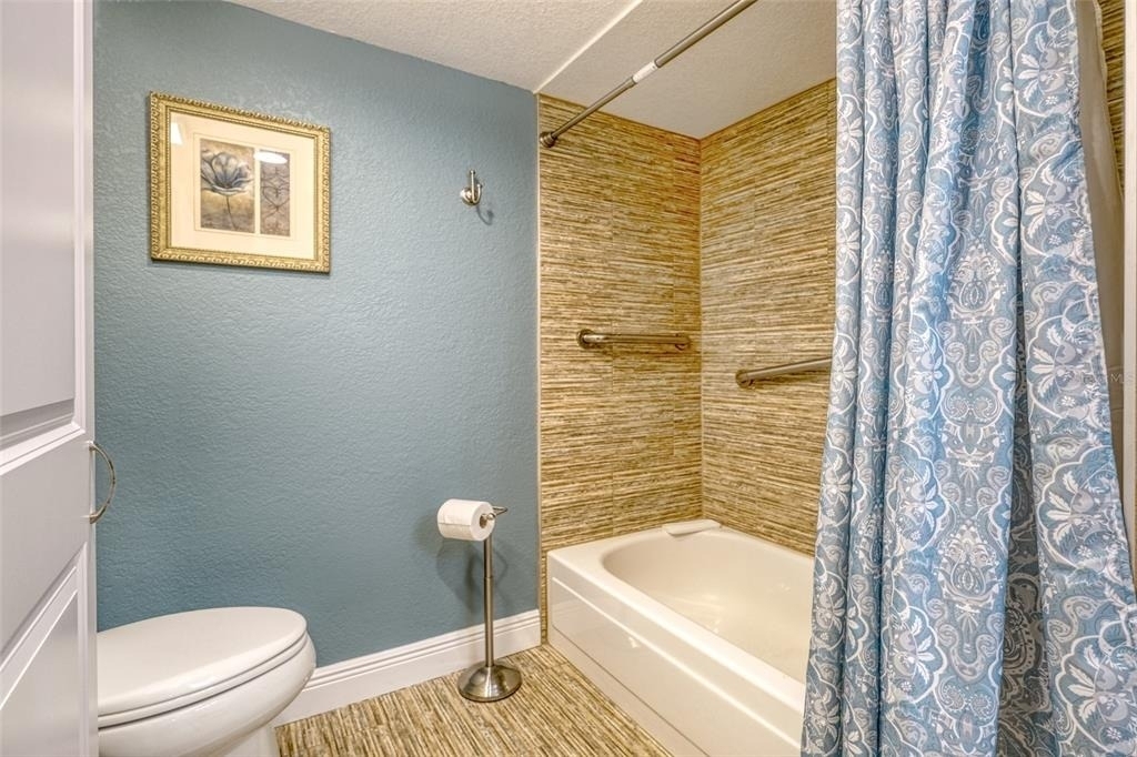 10039 62nd Avenue N - Photo 10