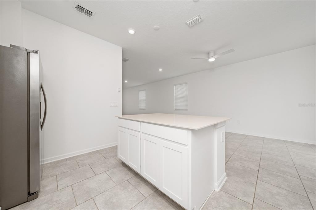 3330 Laurent Loop - Photo 7