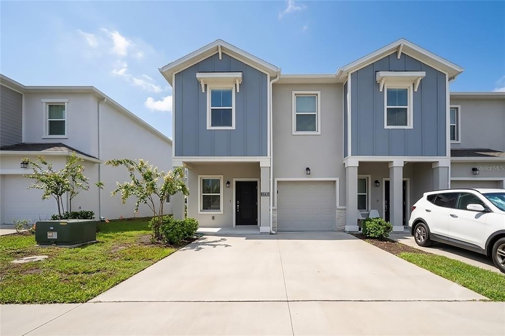 3330 Laurent Loop - Photo 0