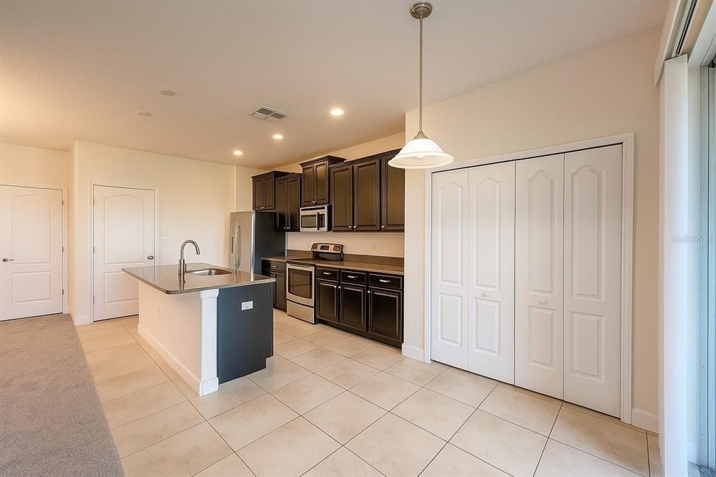 2037 Lake Side Avenue - Photo 9