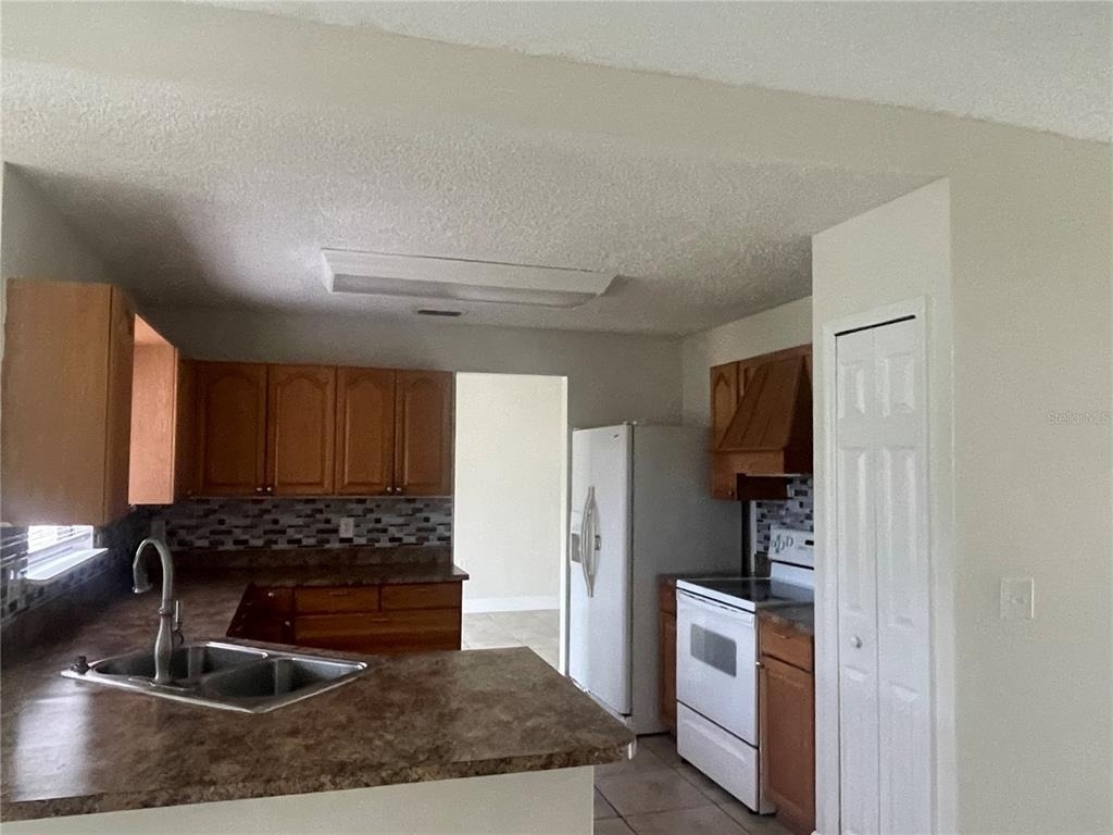 820 Blanc Court - Photo 2