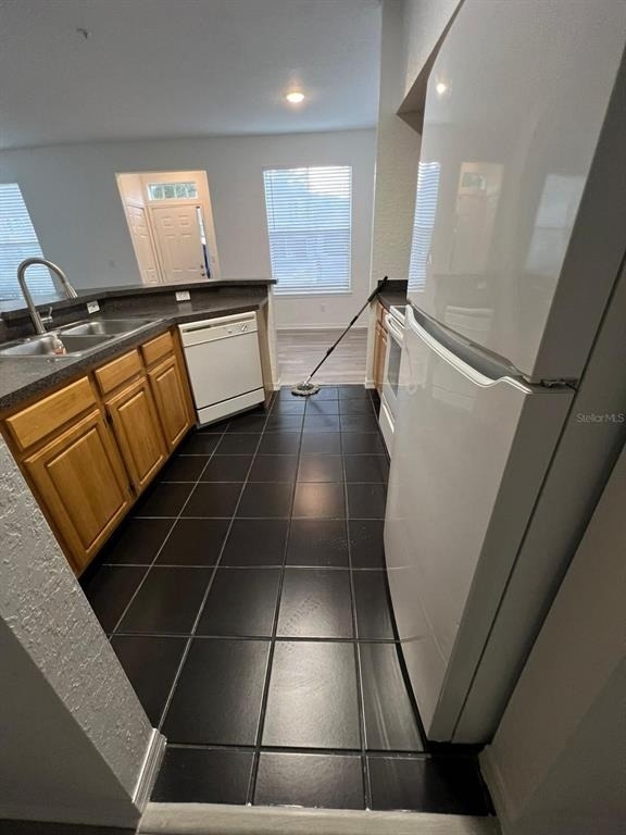 5963 Westgate Drive - Photo 2