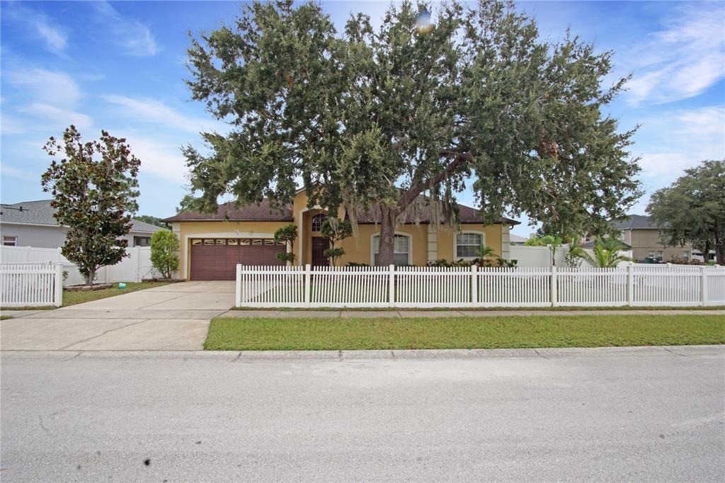 413 Marlberry Leaf Avenue - Photo 0
