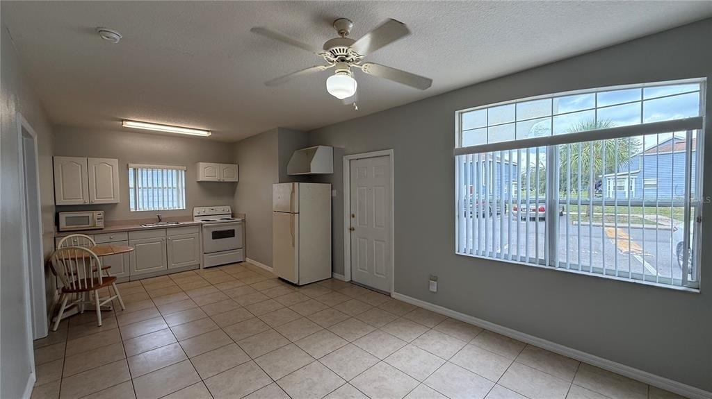 627 Orchid Drive - Photo 2