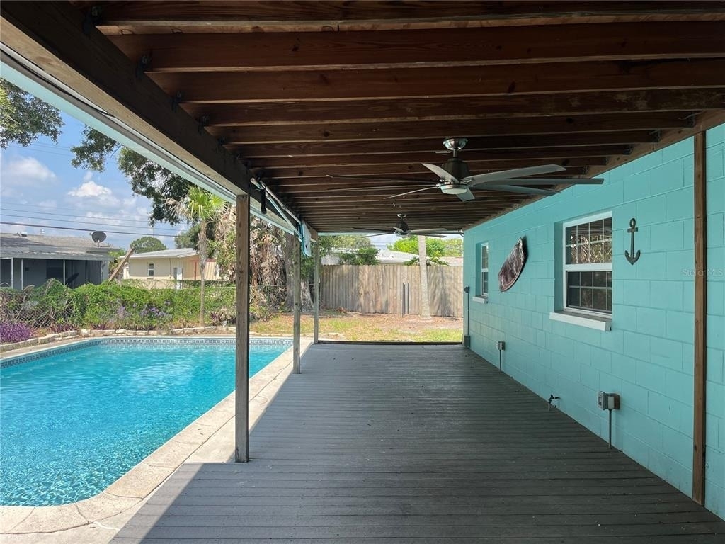 375 Carrousel Court - Photo 20