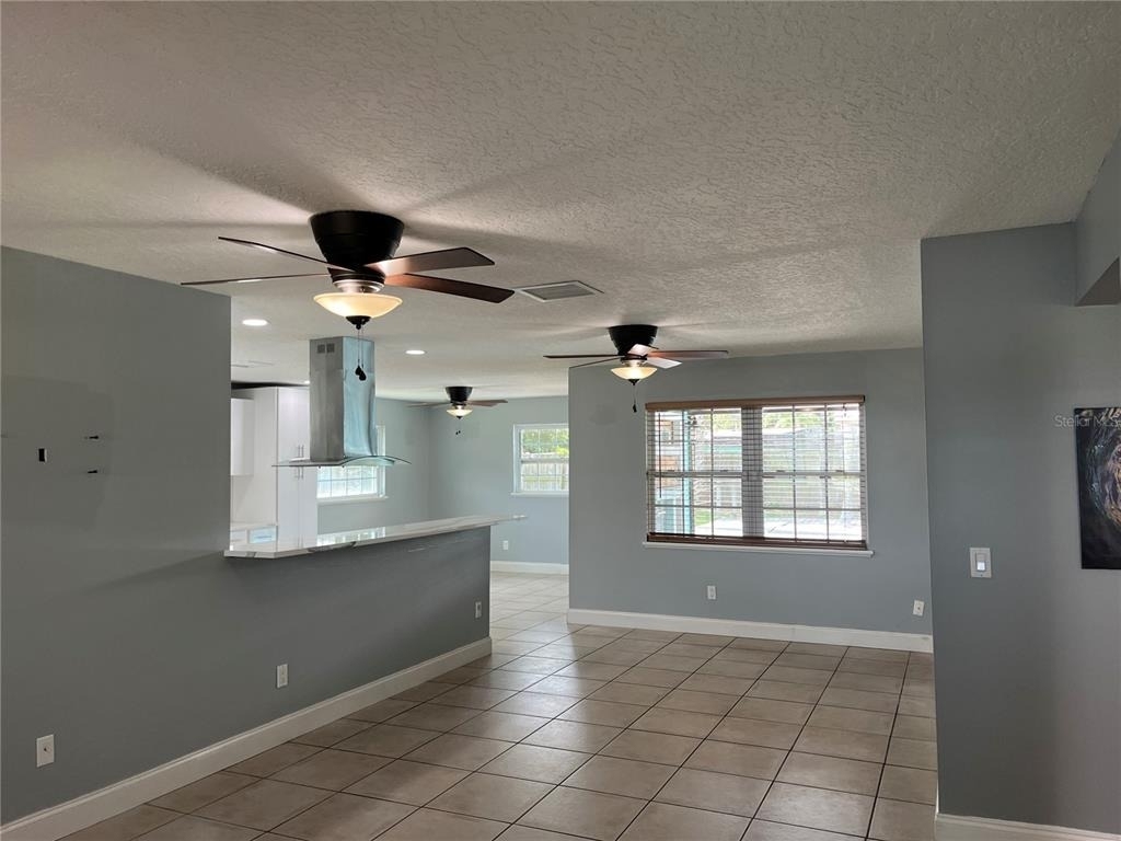 375 Carrousel Court - Photo 4