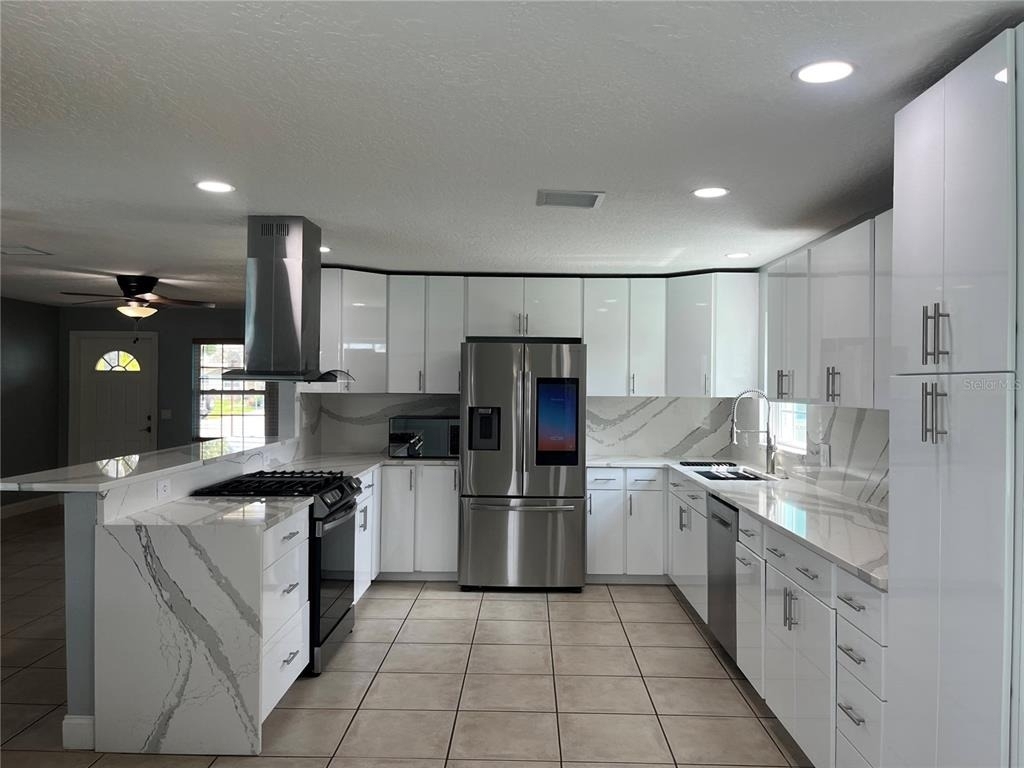 375 Carrousel Court - Photo 5