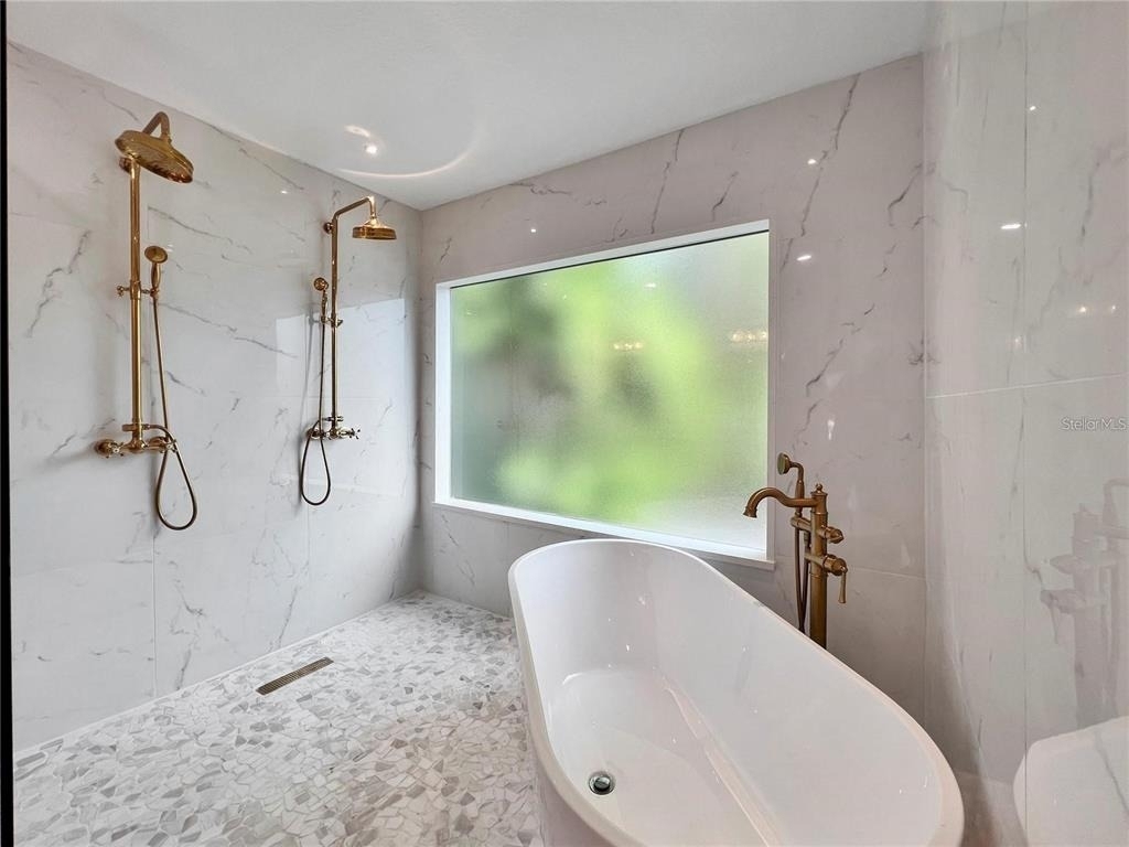 1368 Hibiscus Avenue - Photo 26