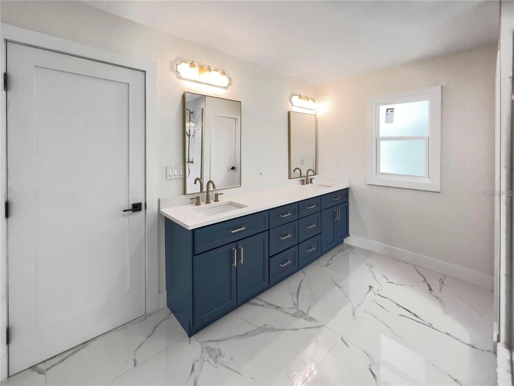 1368 Hibiscus Avenue - Photo 22