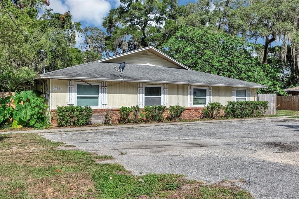 3990 Se 17th Ct - Photo 1