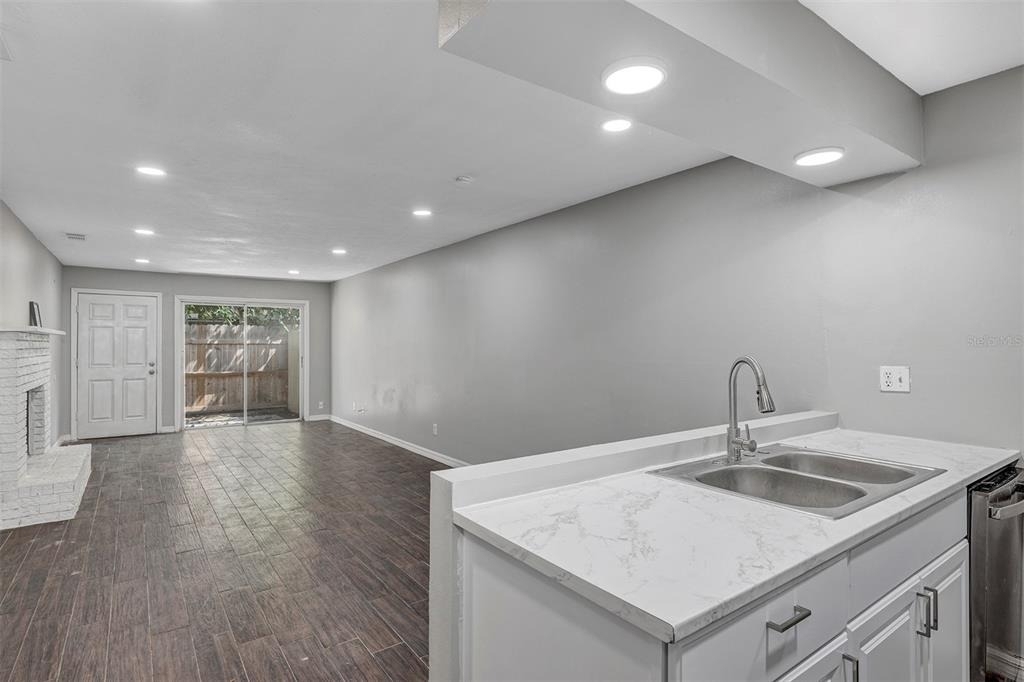 3990 Se 17th Ct - Photo 12