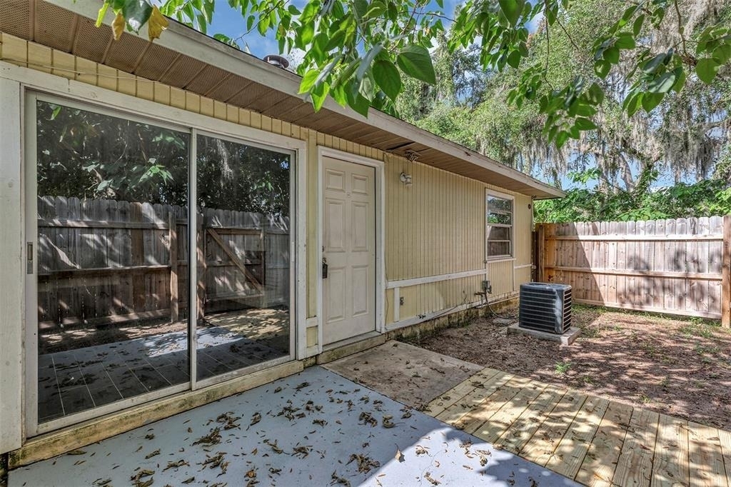 3990 Se 17th Ct - Photo 0