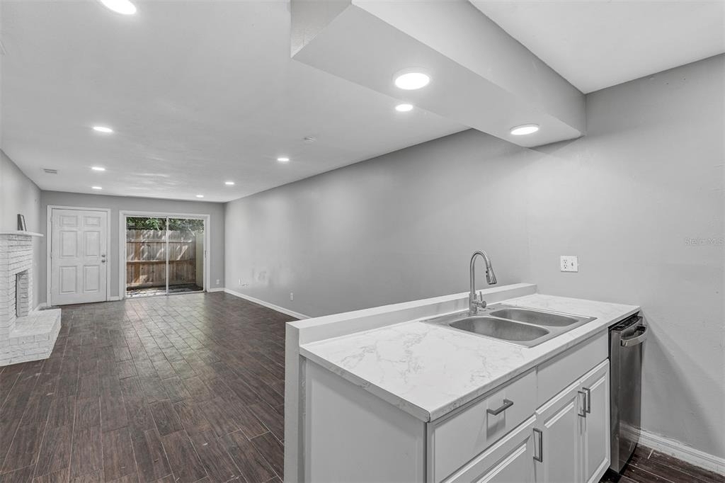 3990 Se 17th Ct - Photo 14