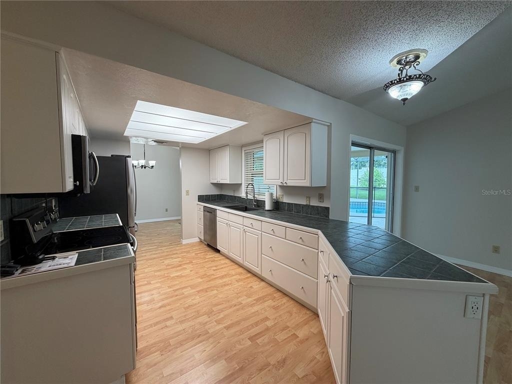 3727 Dunwich Avenue - Photo 14