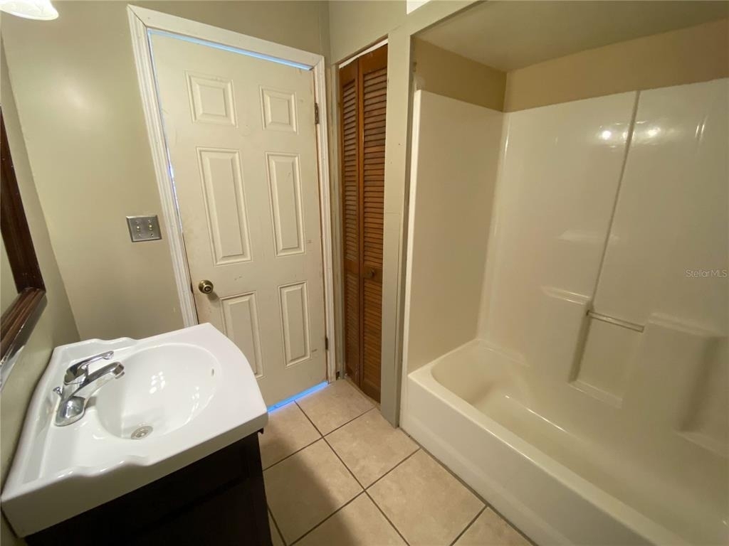 1409 Madrid Way - Photo 18