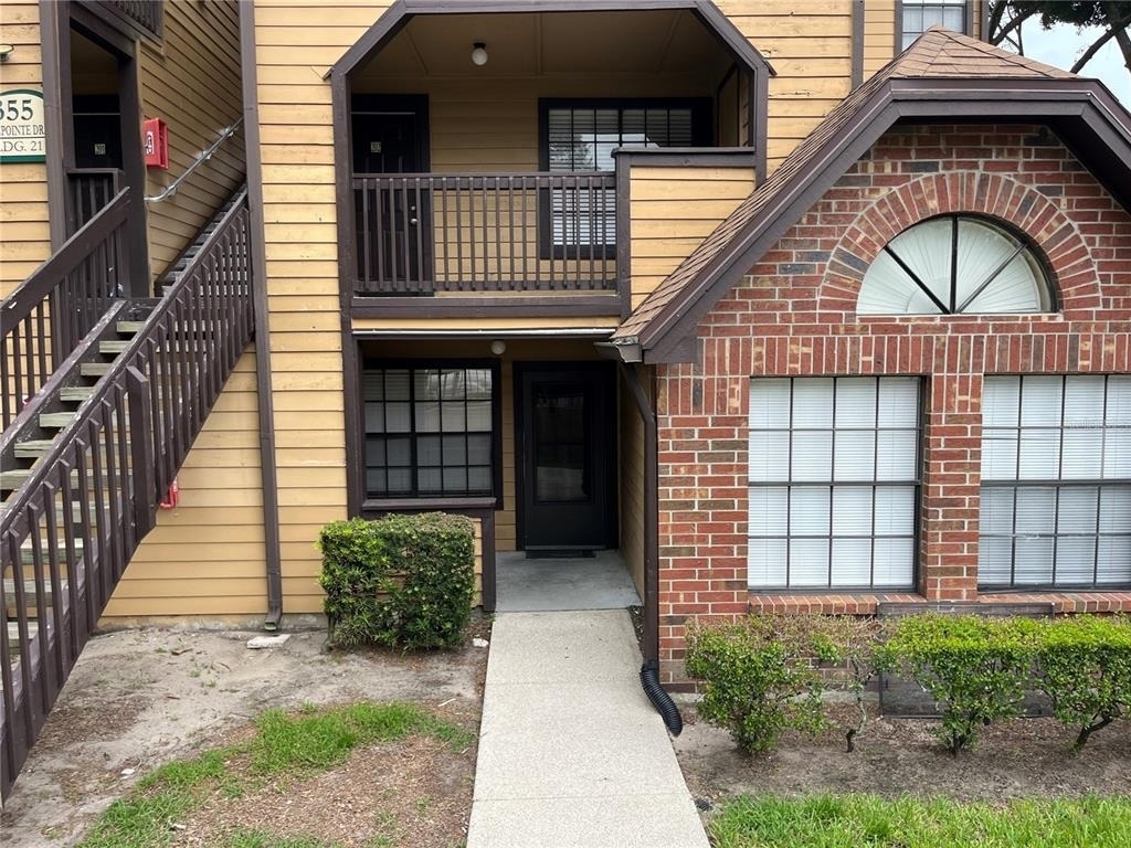 355 Lakepointe Drive - Photo 1