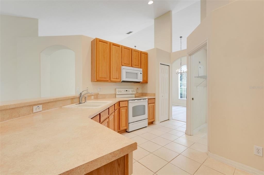 12900 Cloverdale Lane - Photo 9