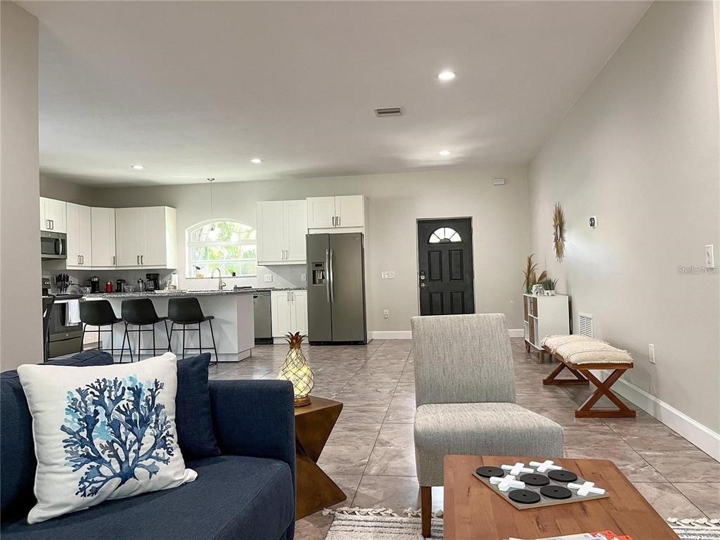 5119 Rilma Avenue - Photo 3
