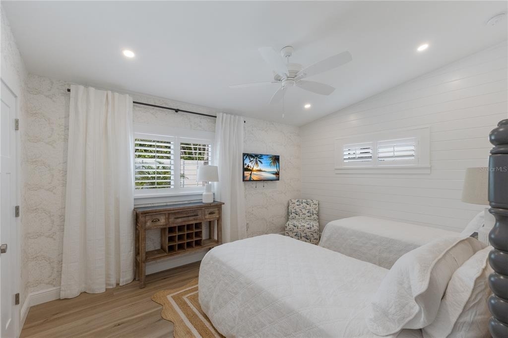 401 N Shore Drive - Photo 16