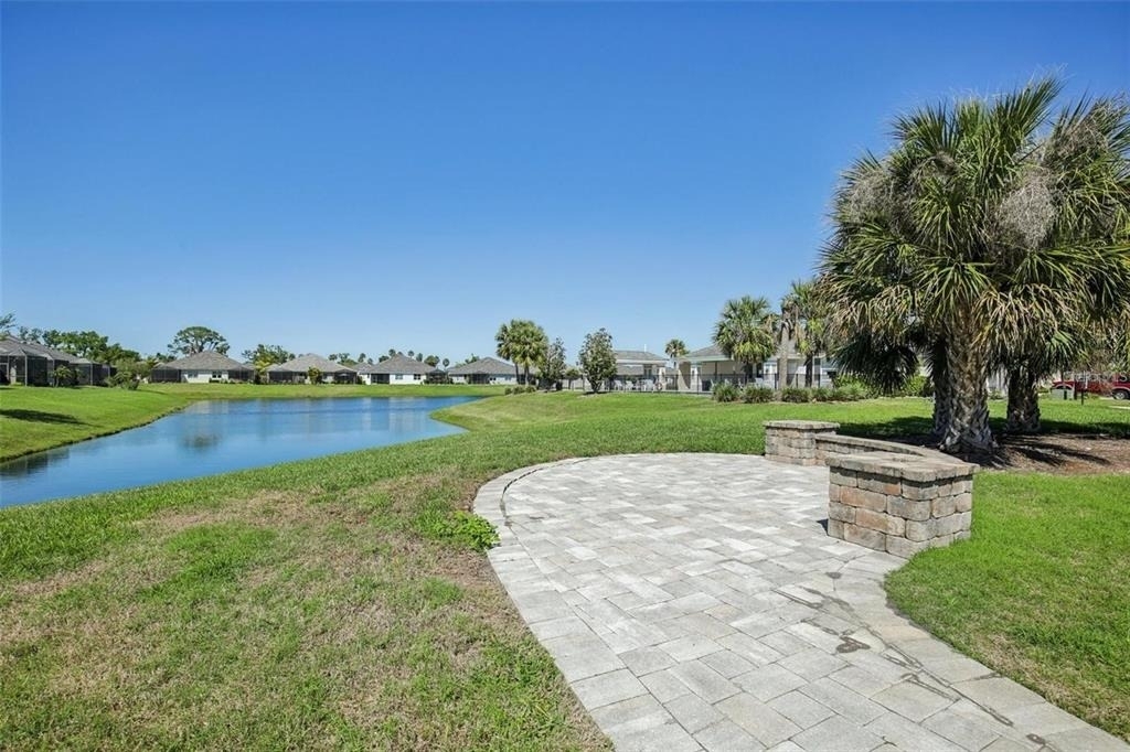 2946 Trustee Avenue - Photo 2