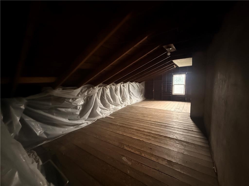 943 Center Street - Photo 17