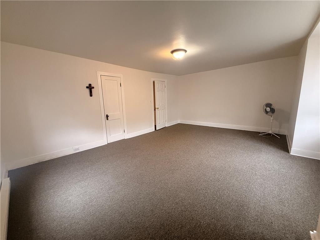 943 Center Street - Photo 16