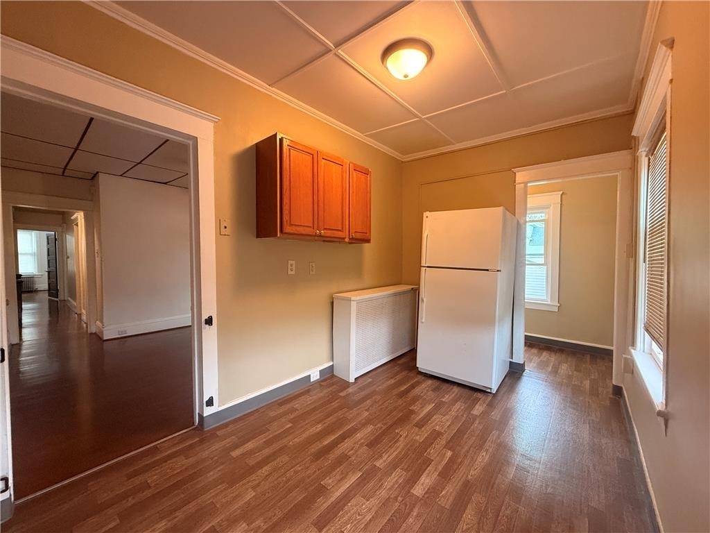 943 Center Street - Photo 3