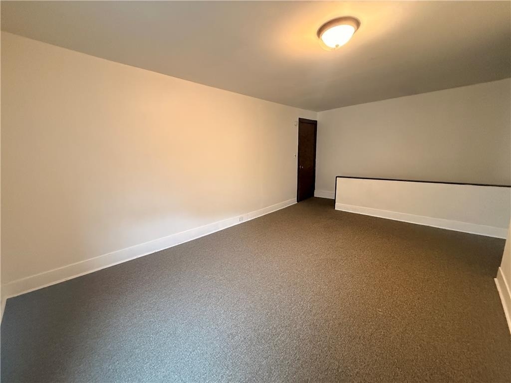 943 Center Street - Photo 14