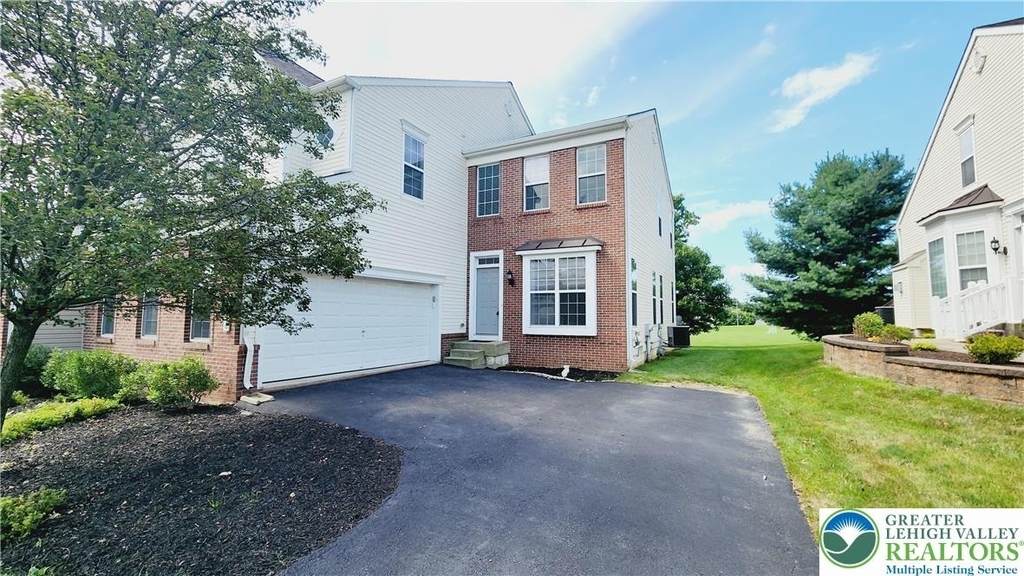 1816 Emerald Drive - Photo 1